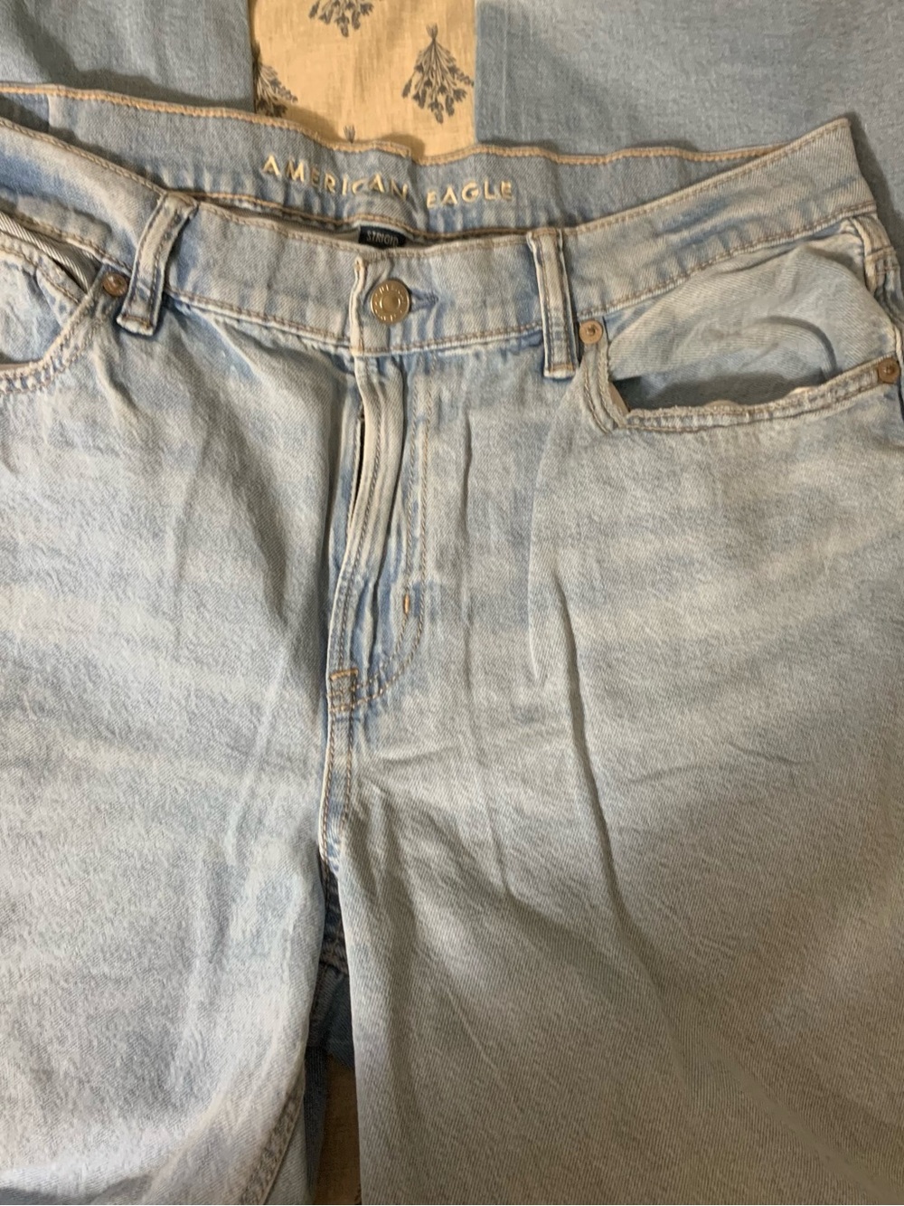 American Eagle Outfitters Light Wash wide leg jeans